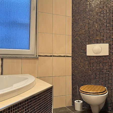 Themenzimmer Pusteblume Naehe Hauptbahnhof בית אירוח דיסבורג