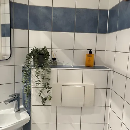 Themenzimmer Pusteblume Nähe Hauptbahnhof Privatunterkunft Duisburg