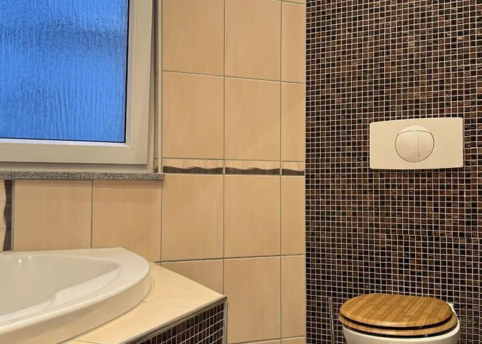 Themenzimmer Pusteblume Naehe Hauptbahnhof Privat bolig Duisburg